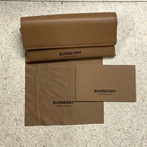 Burberry Sunglasses/eyeglasses Case. Brand new with accessories. Protection.